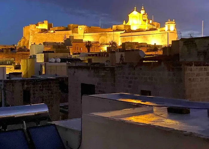 Sunset Apartment Victoria